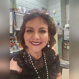 Meet your Posher, Cecilia